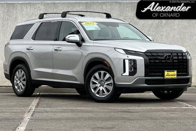 2025 Hyundai Palisade SEL in Typhoon Silver — front three-quarter view